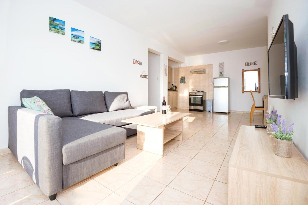 Mynapa Apartments Ayia Napa Exteriör bild